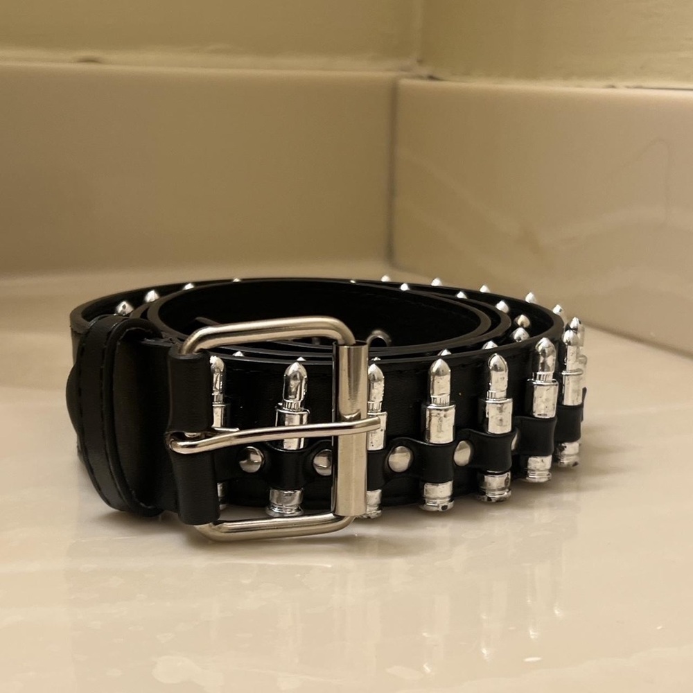 🧚‍♀️🧚‍♀️🧚‍♀️Auth CELINE Small Triomphe Belt Black Gold Leather Hardware